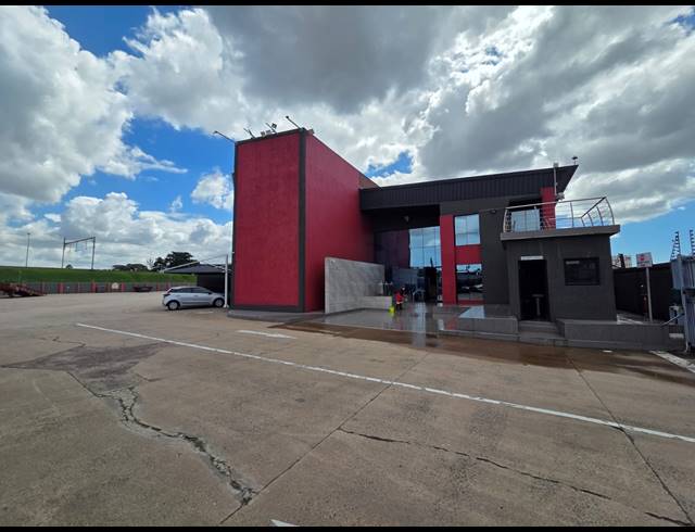 8,237M² WAREHOUSE TO LET IN MOBENI
